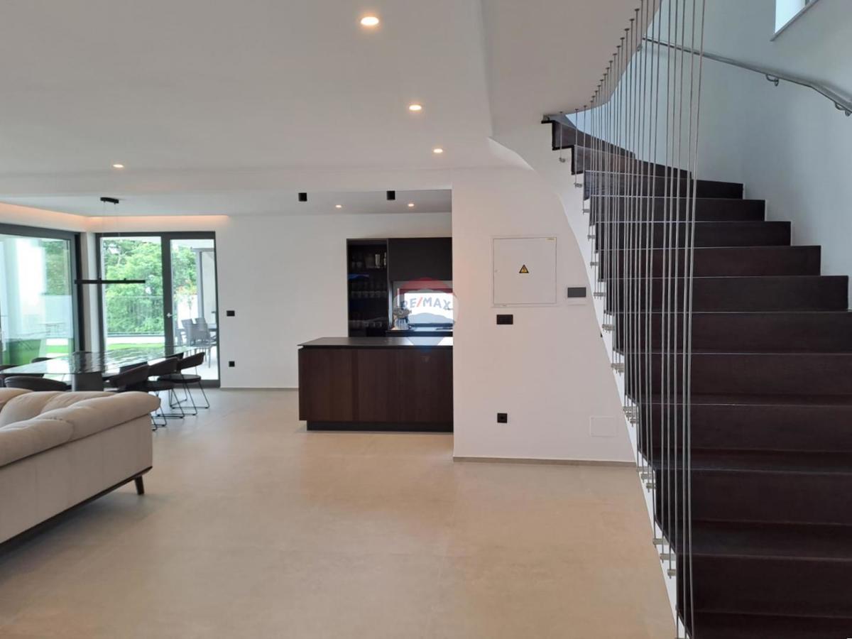 Hiša Lovran, 236,95m2