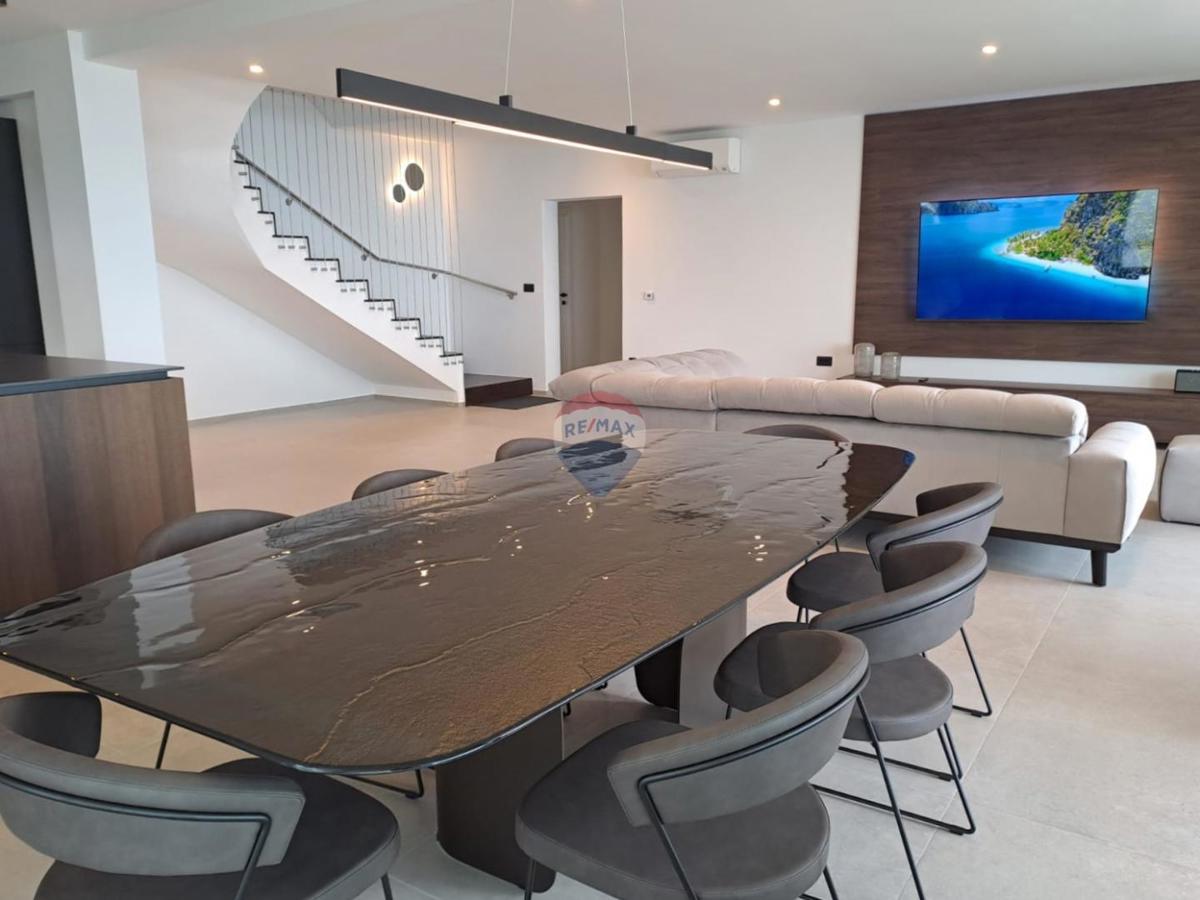 Hiša Lovran, 236,95m2