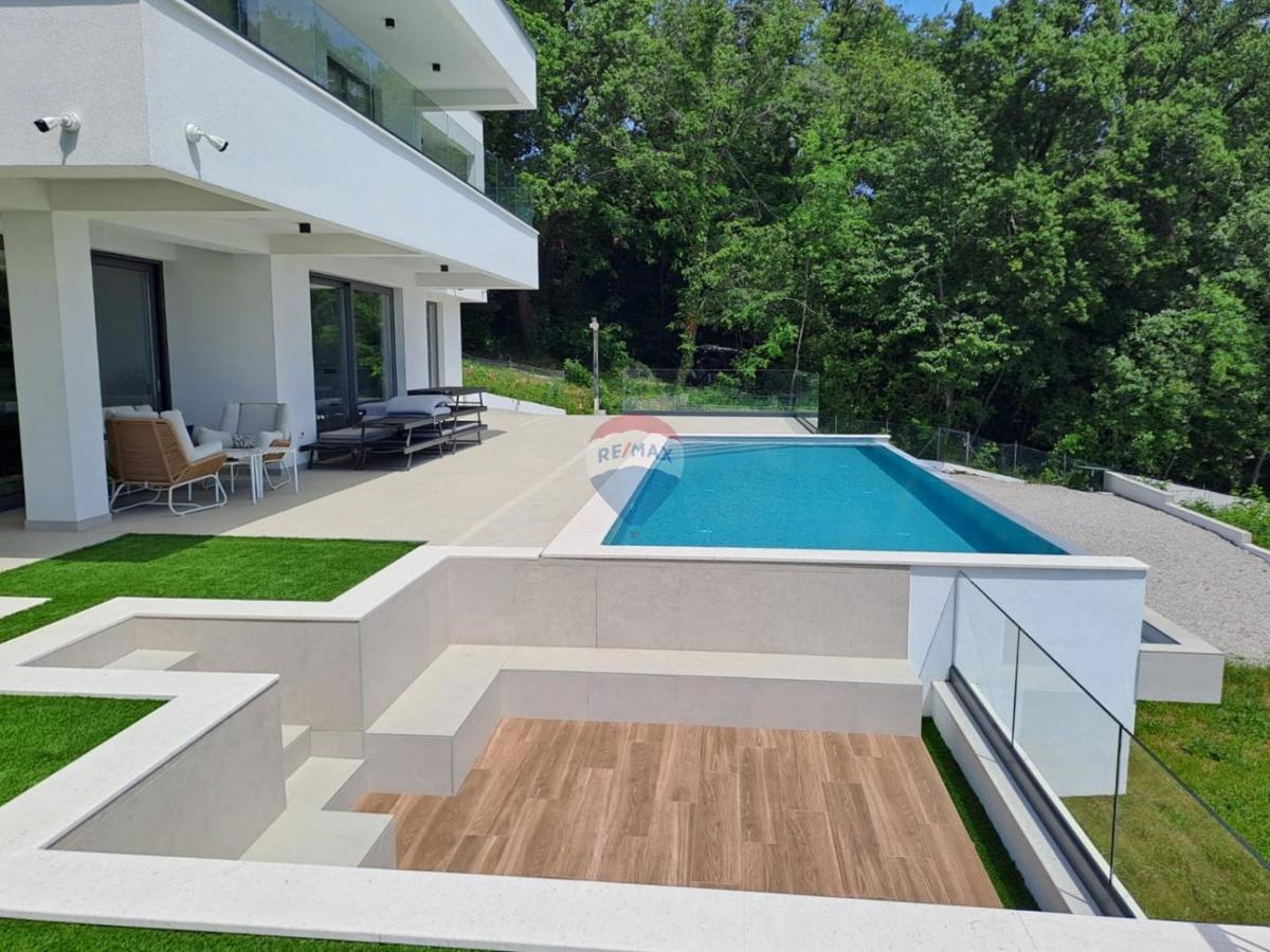 Hiša Lovran, 236,95m2