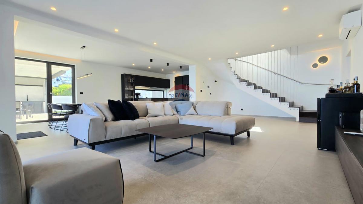 Hiša Lovran, 236,95m2