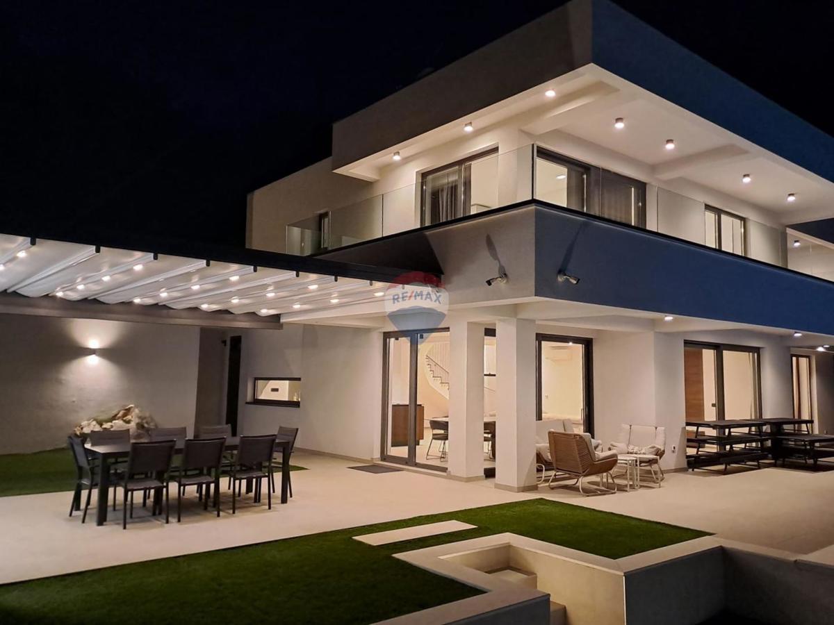 Hiša Lovran, 236,95m2