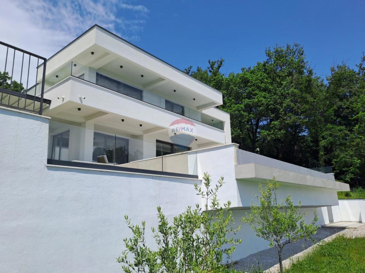 Hiša Lovran, 236,95m2