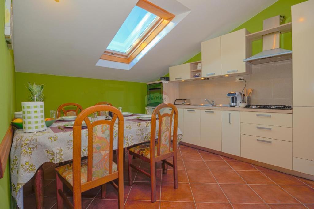 Hiša Krnjevo, Rijeka, 343m2