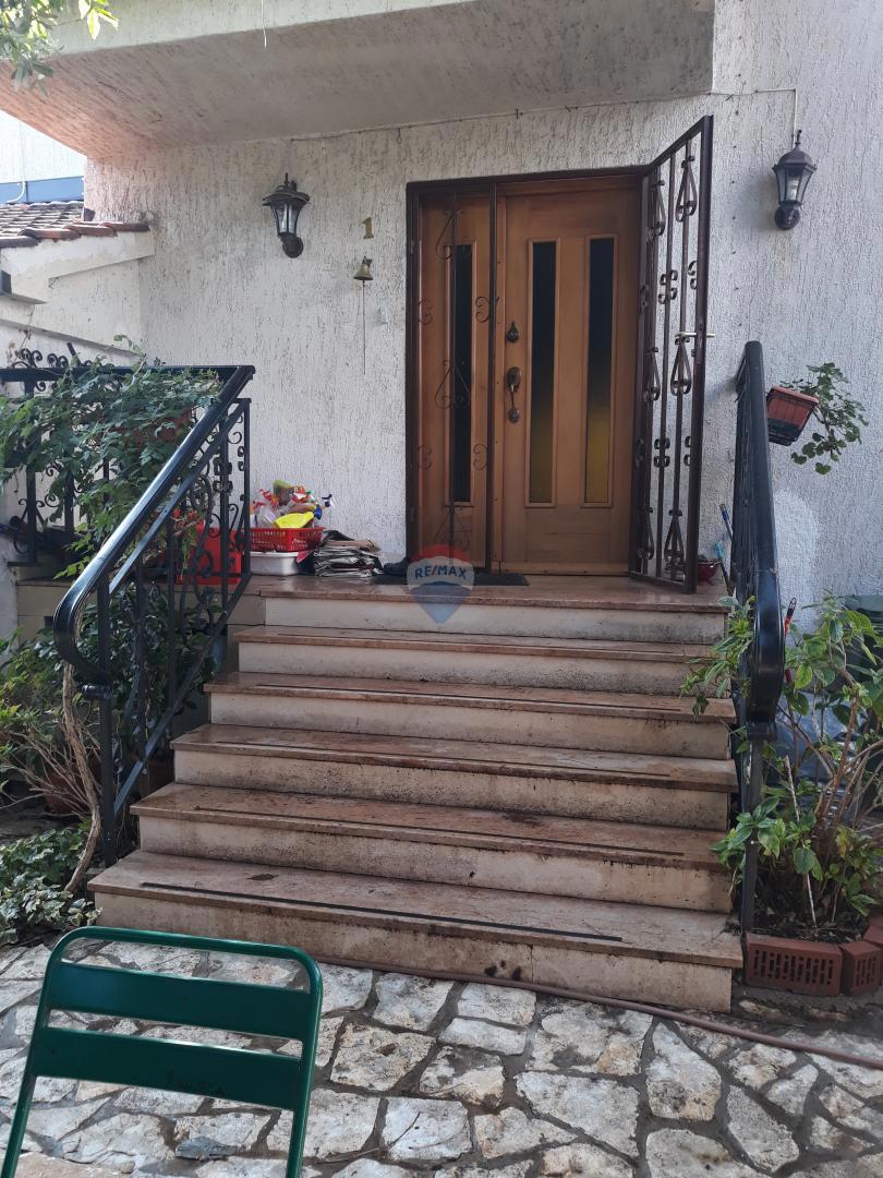 Hiša Kostrena, 250m2