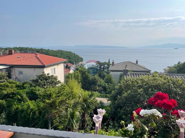 Hiša Kostrena, 250m2