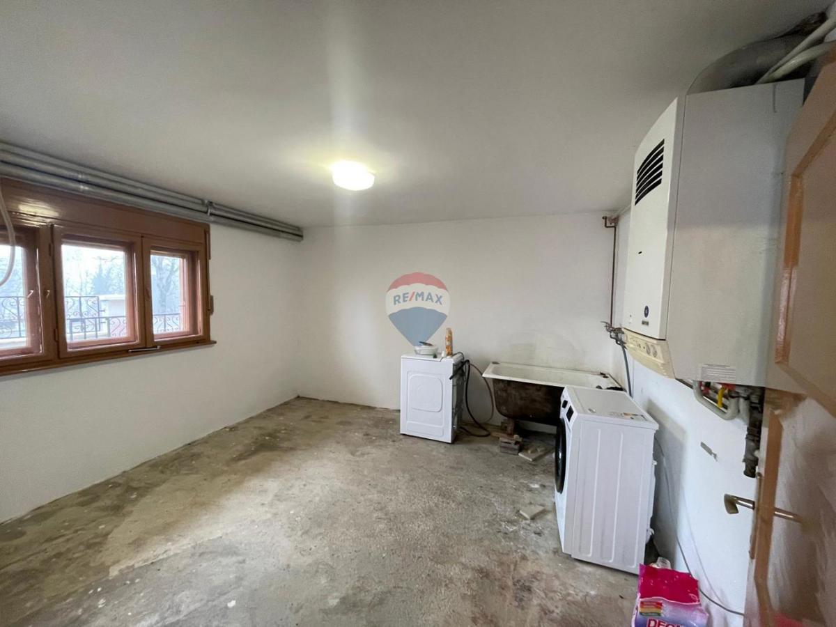 Hiša Radoboj, 650m2