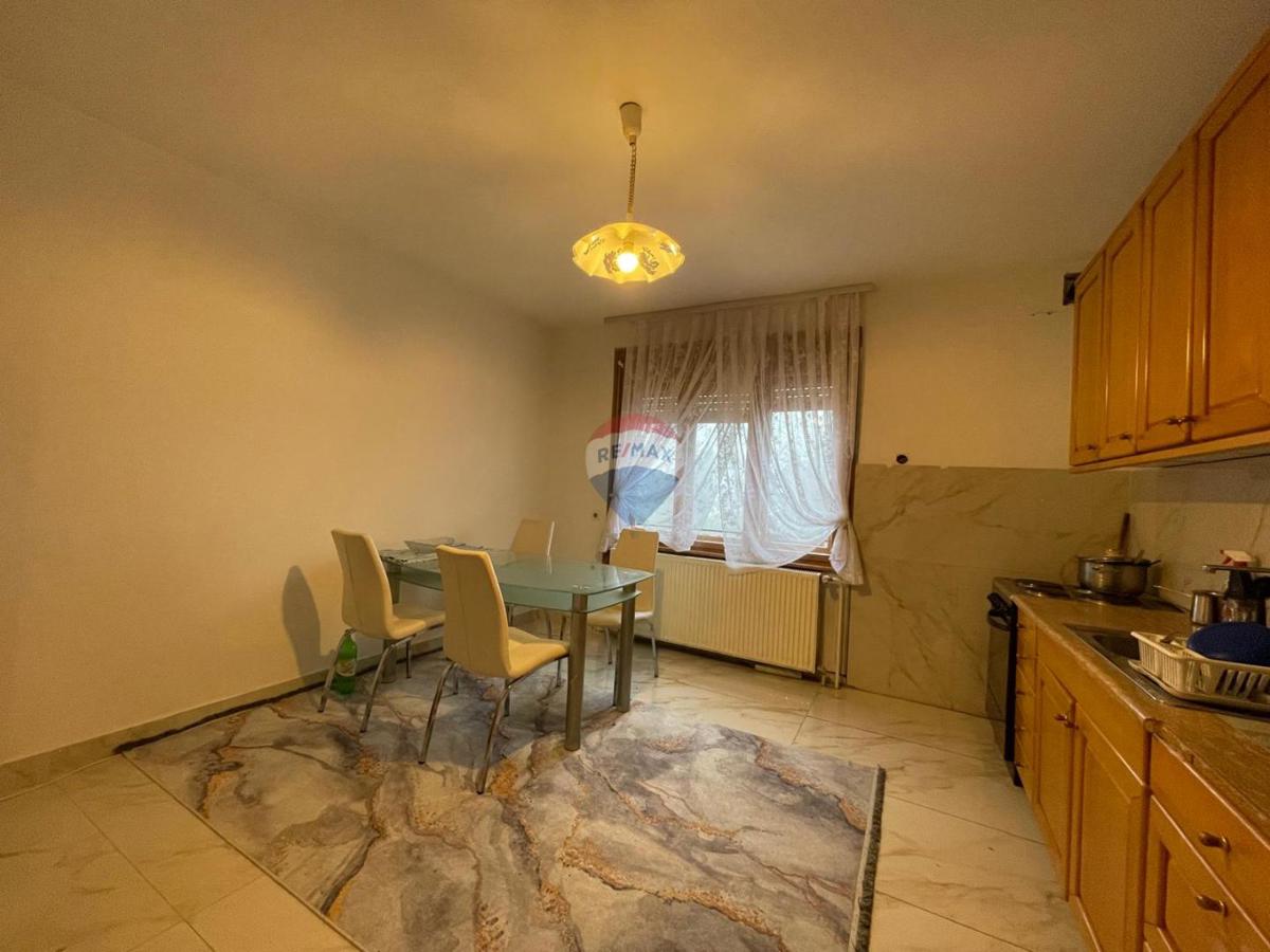 Hiša Radoboj, 650m2