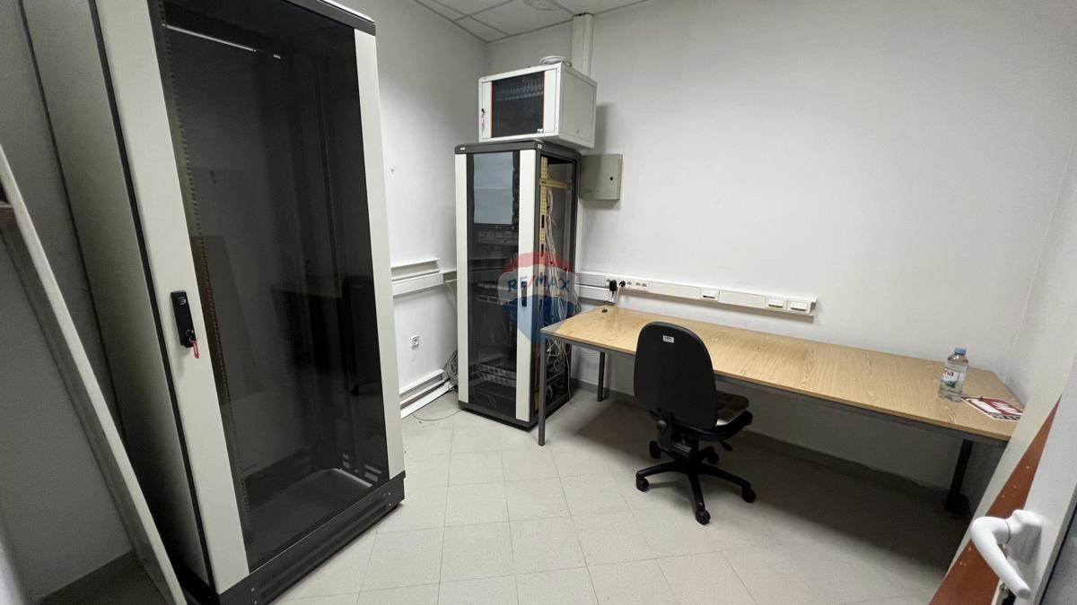 Poslovni prostori Rastočine, Rijeka, 324m2