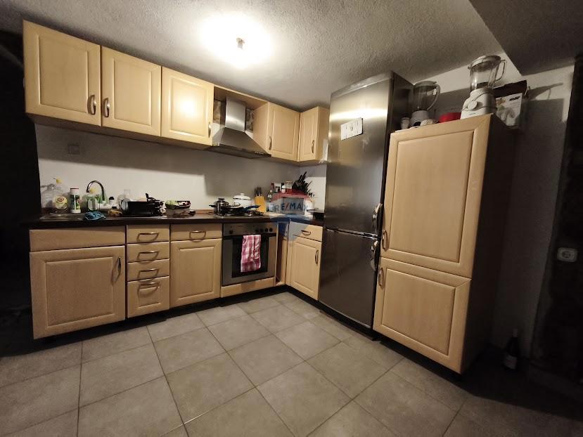 Hiša Donja Drenova, Sveti Ivan Zelina, 580m2