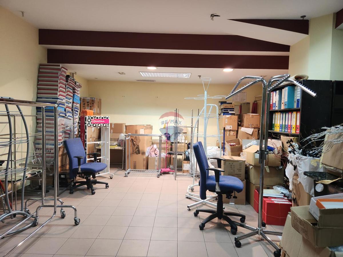 Poslovni prostori Centar, Rijeka, 5,80m2