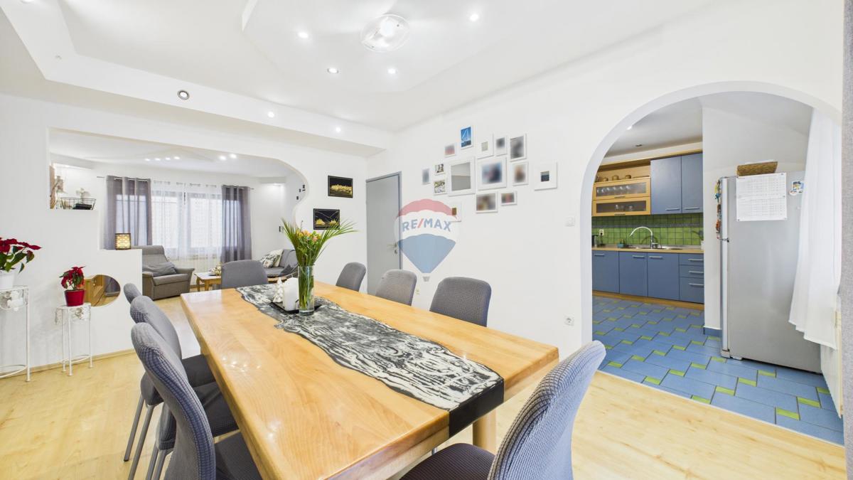 Stanovanje/Apartma Police Pirišće, Ozalj, 78m2