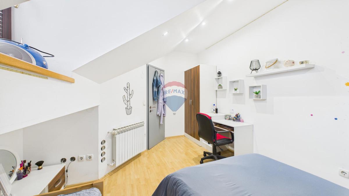 Stanovanje/Apartma Police Pirišće, Ozalj, 78m2