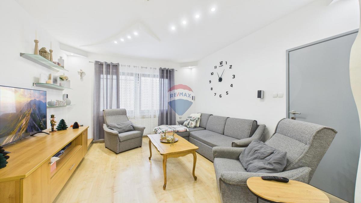 Stanovanje/Apartma Police Pirišće, Ozalj, 78m2