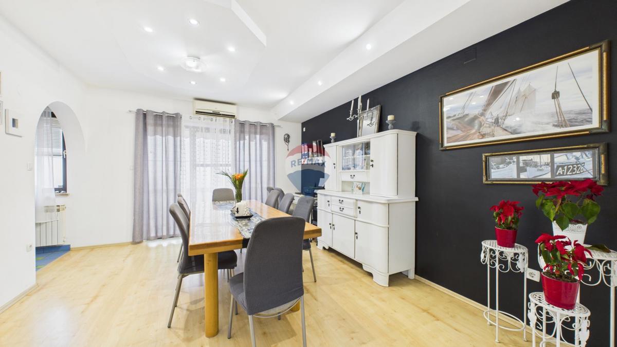 Stanovanje/Apartma Police Pirišće, Ozalj, 78m2