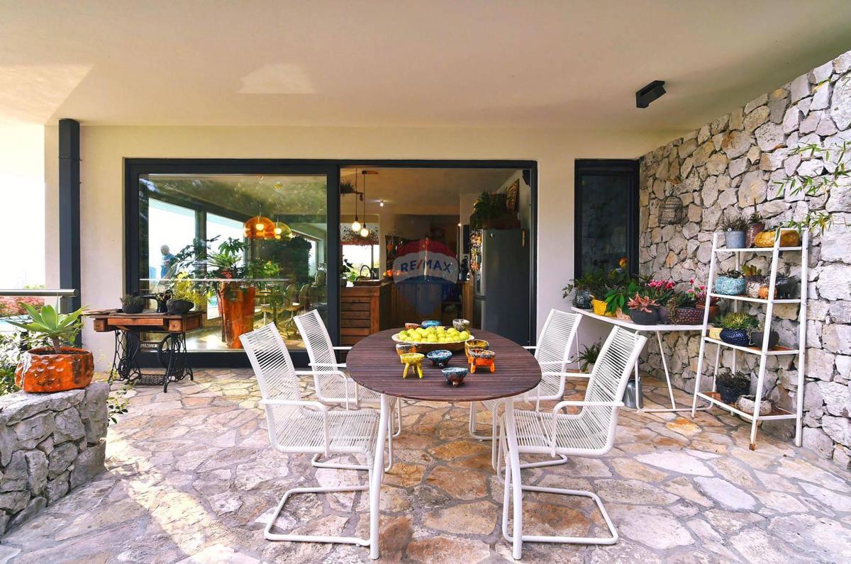 Hiša Glavani, Kostrena, 250m2