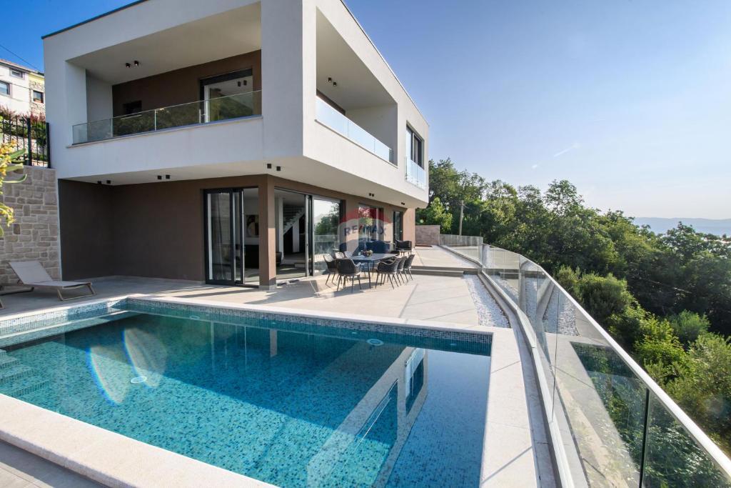 Hiša Medveja, Lovran, 235m2