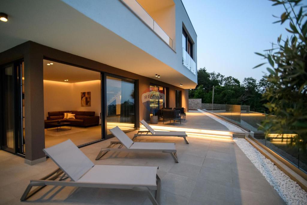 Hiša Medveja, Lovran, 235m2