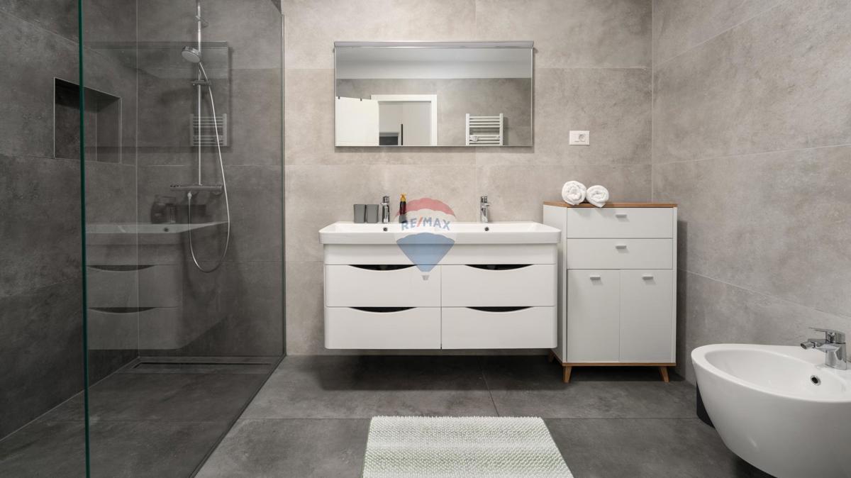 Stanovanje/Apartma Funtana, 99m2