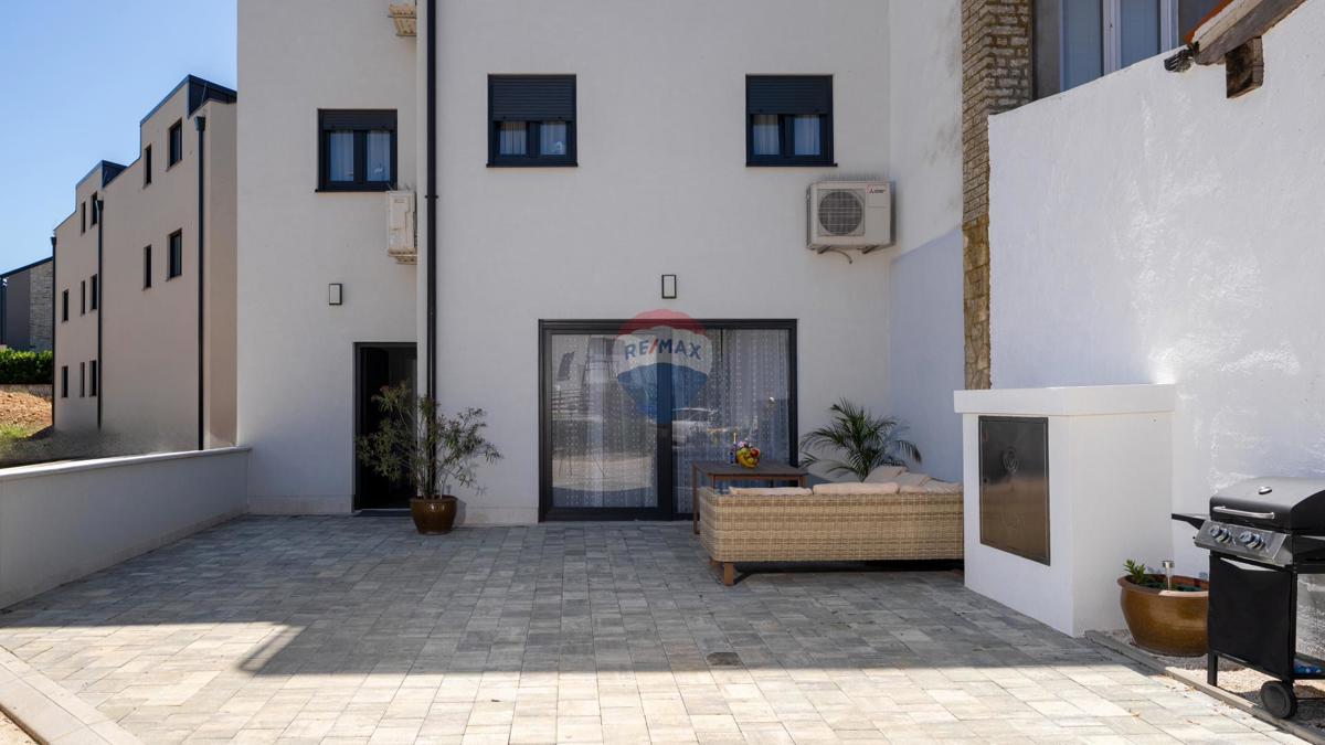 Stanovanje/Apartma Funtana, 99m2