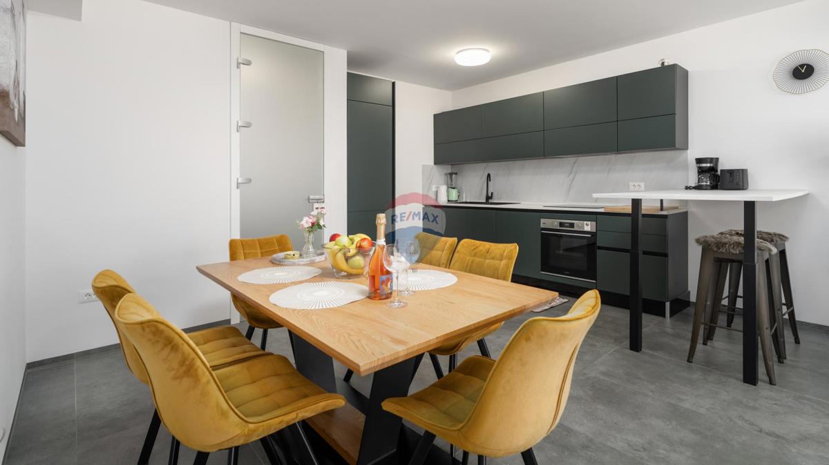 Stanovanje/Apartma Funtana, 99m2