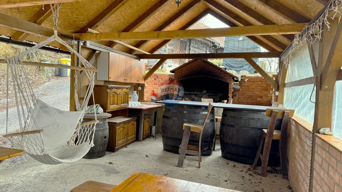 Hiša Črešnjevec, Tuhelj, 77m2