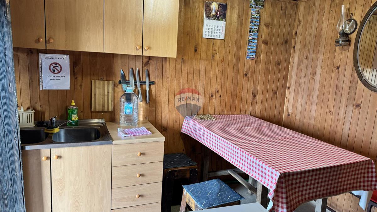 Hiša Črešnjevec, Tuhelj, 77m2