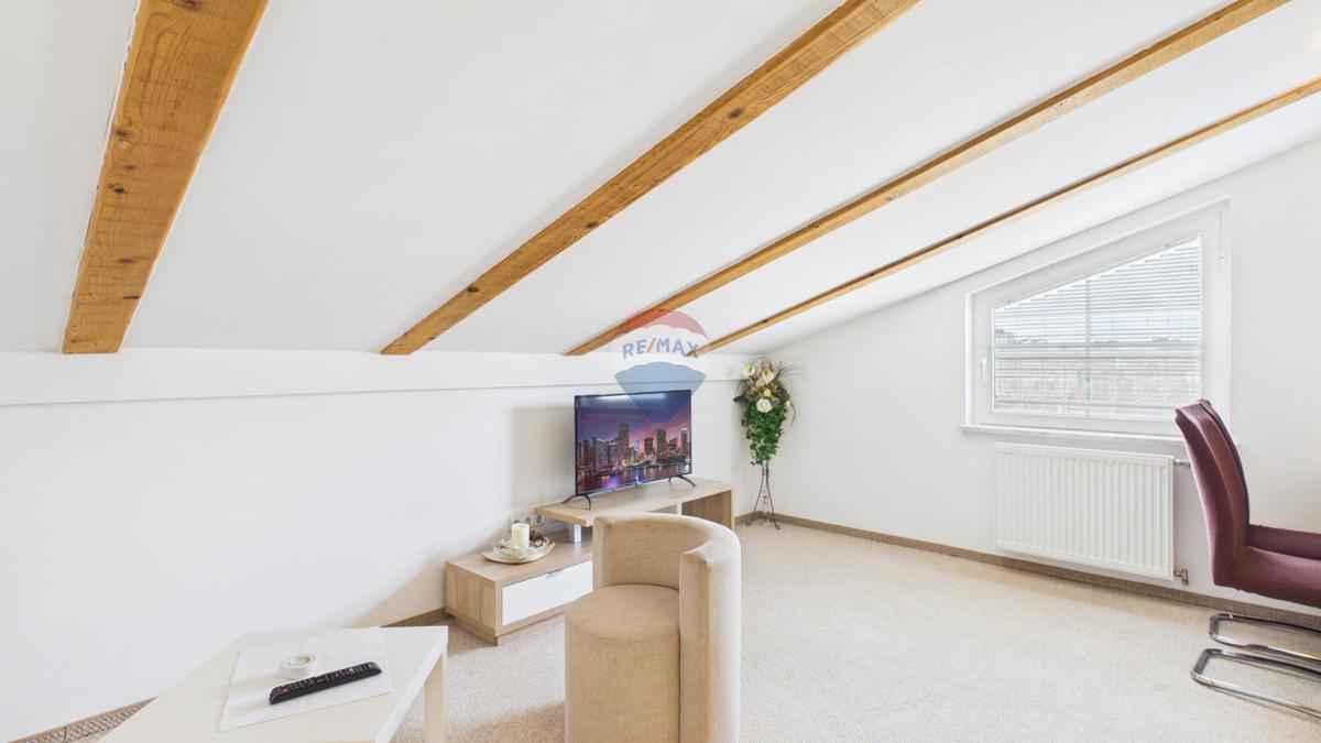 Hiša Rovinj, Dvojček naprodaj v Rovinj – 360 m², pogled na morje, 500 m od plaže