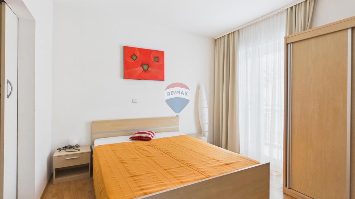 Hiša Rovinj, Dvojček naprodaj v Rovinj – 360 m², pogled na morje, 500 m od plaže