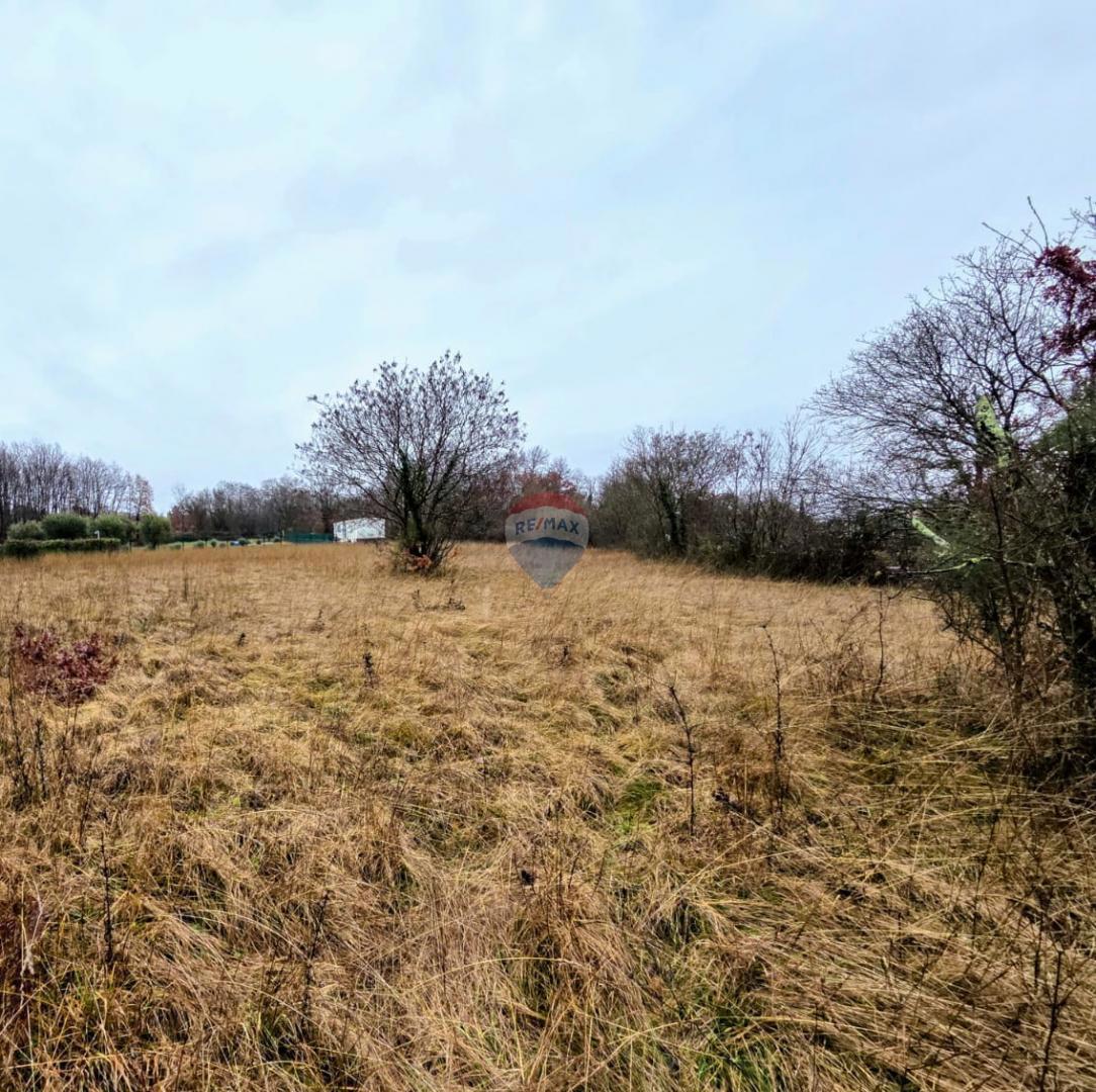 Stavbno zemljišče Kanfanar, 1.626m2