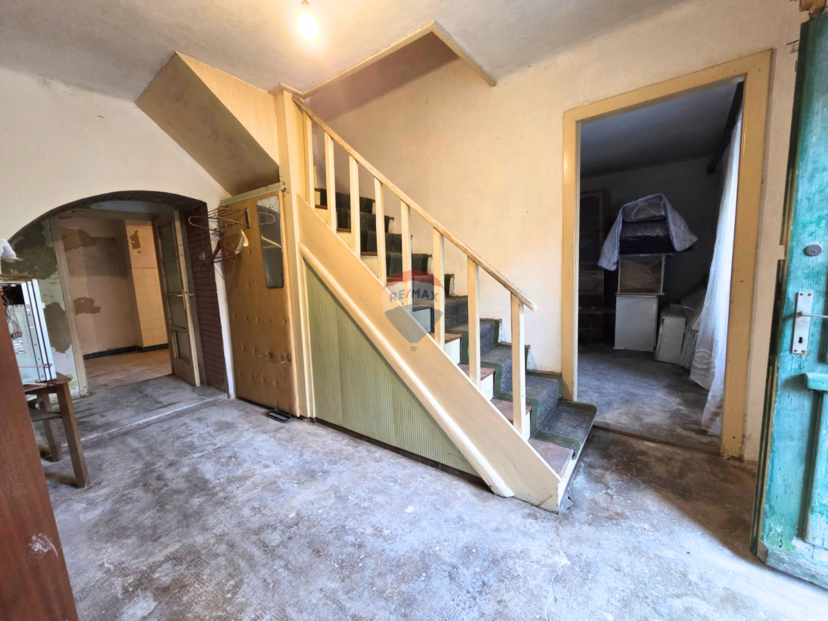 Hiša Studena, Klana, 220m2