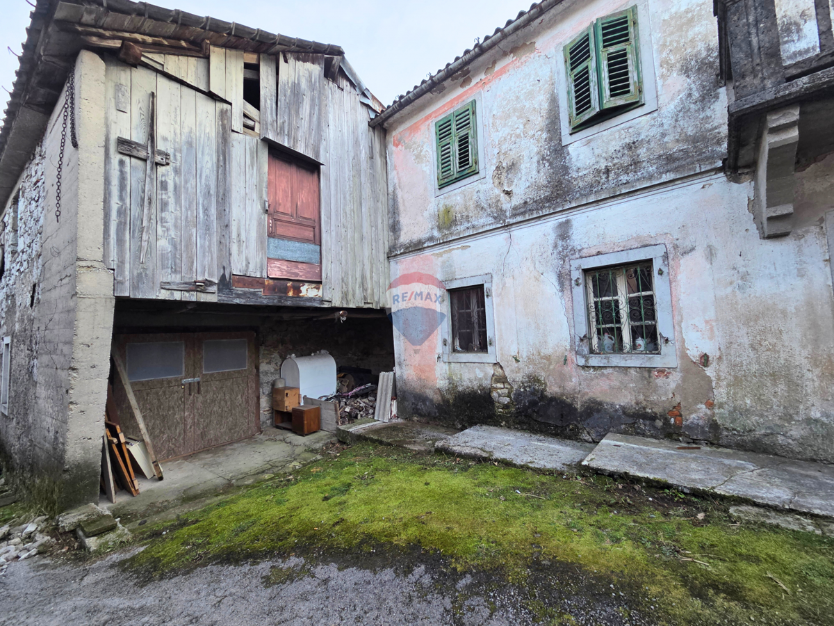 Hiša Studena, Klana, 220m2