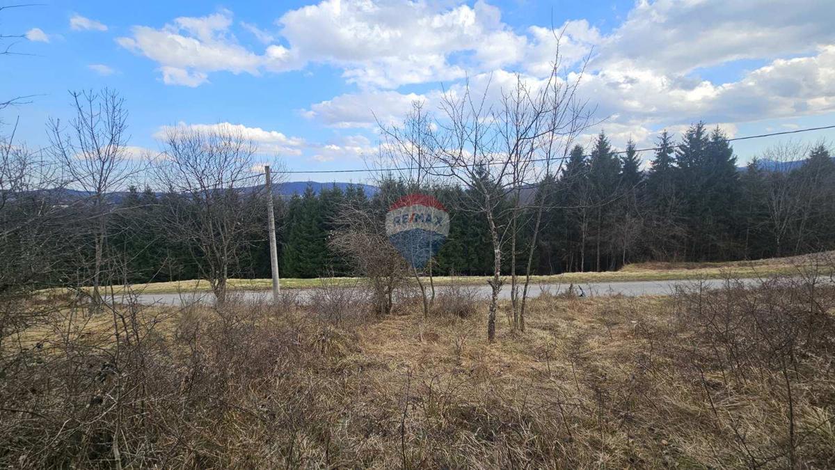 Stavbno zemljišče Vujnovići, Vrbovsko, 1.300m2