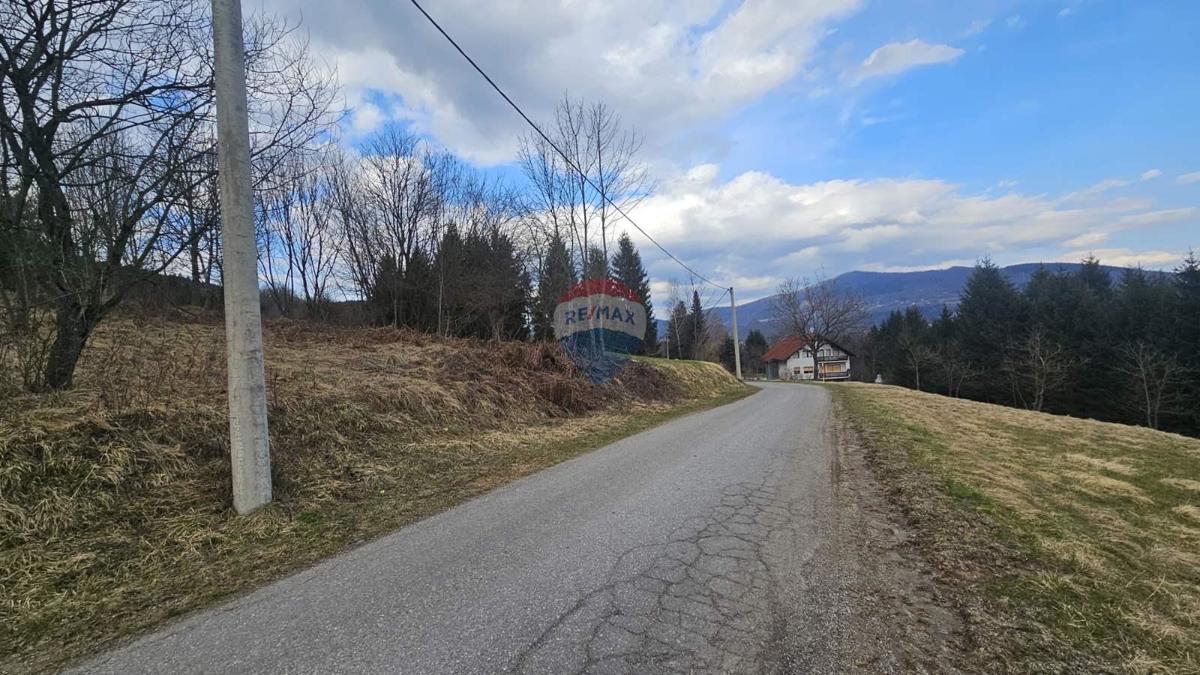 Stavbno zemljišče Vujnovići, Vrbovsko, 1.300m2