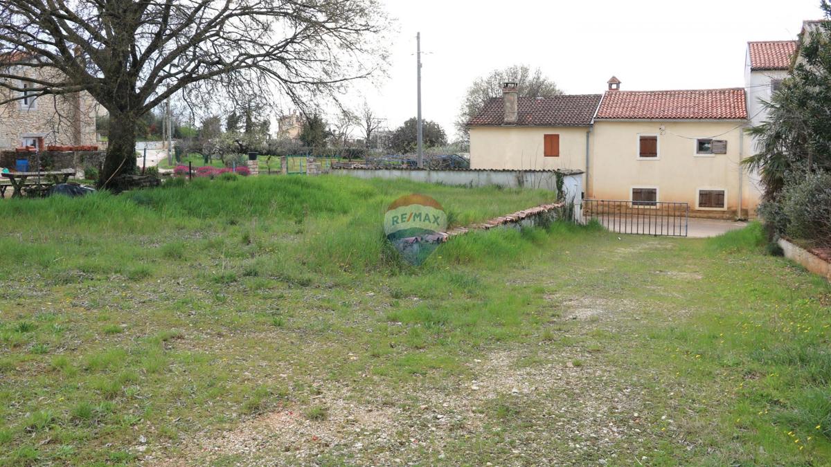 Stavbno zemljišče Kaštelir, Kaštelir-Labinci, 907m2