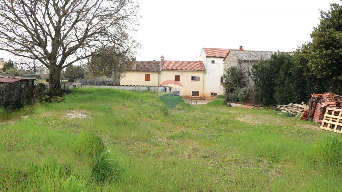 Stavbno zemljišče Kaštelir, Kaštelir-Labinci, 907m2