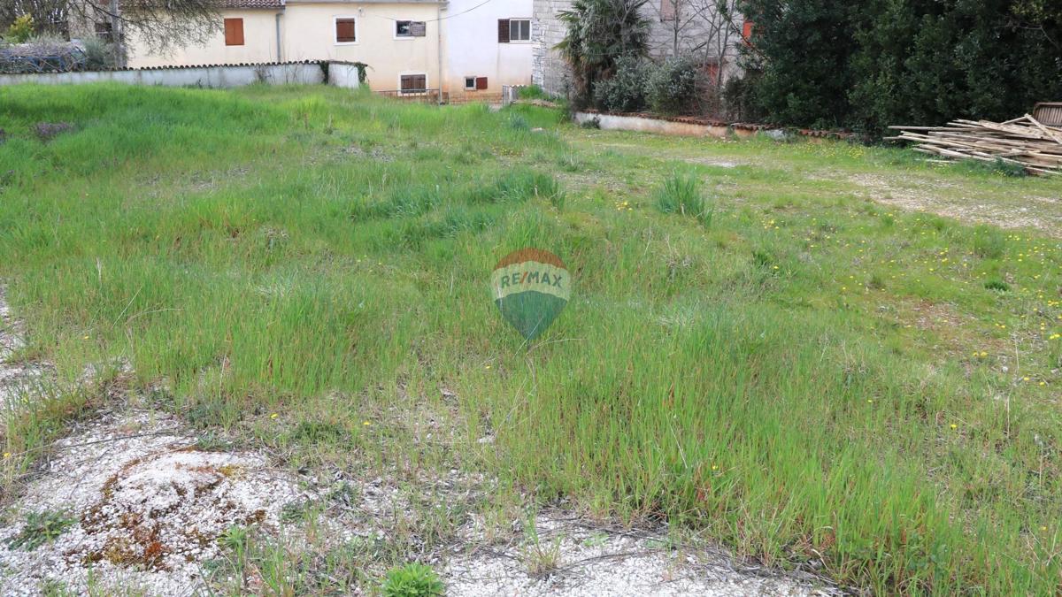 Stavbno zemljišče Kaštelir, Kaštelir-Labinci, 907m2