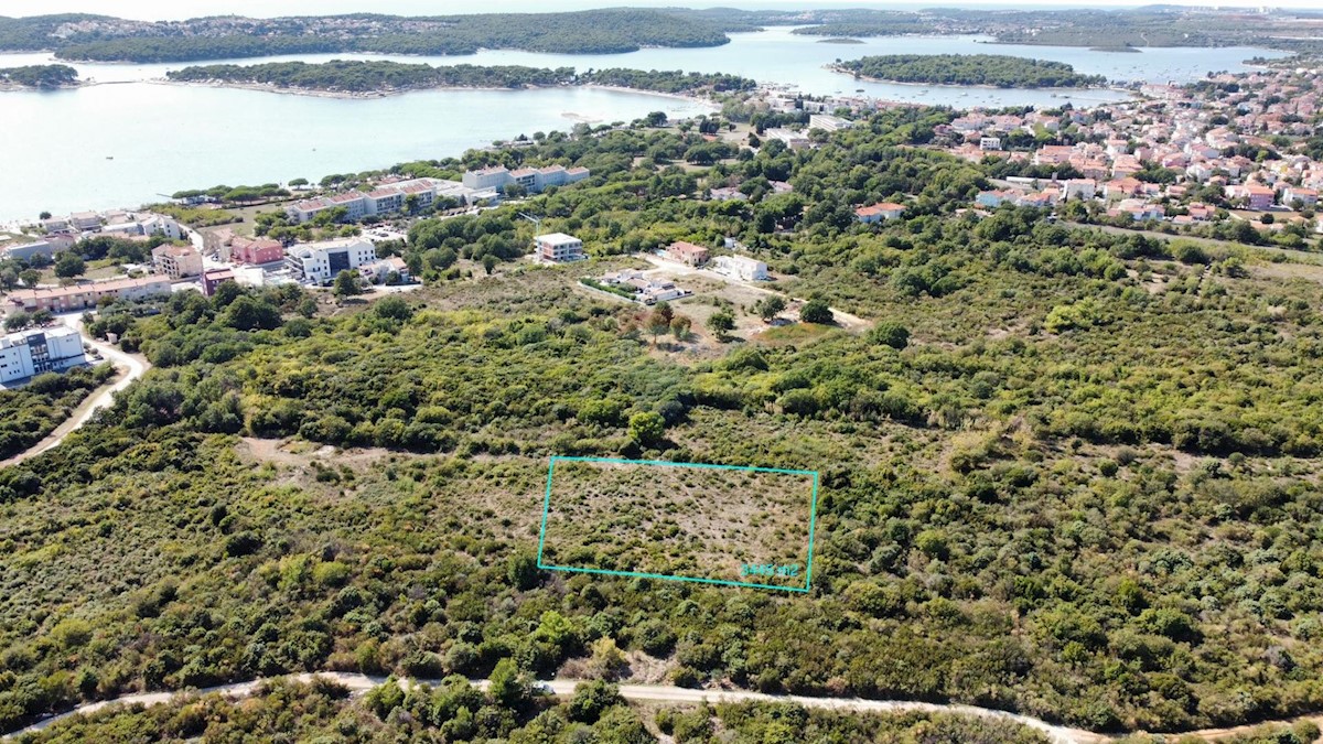 ISTRIA, MEDULIN - Building plot 3445 m2 intended for Touristic village