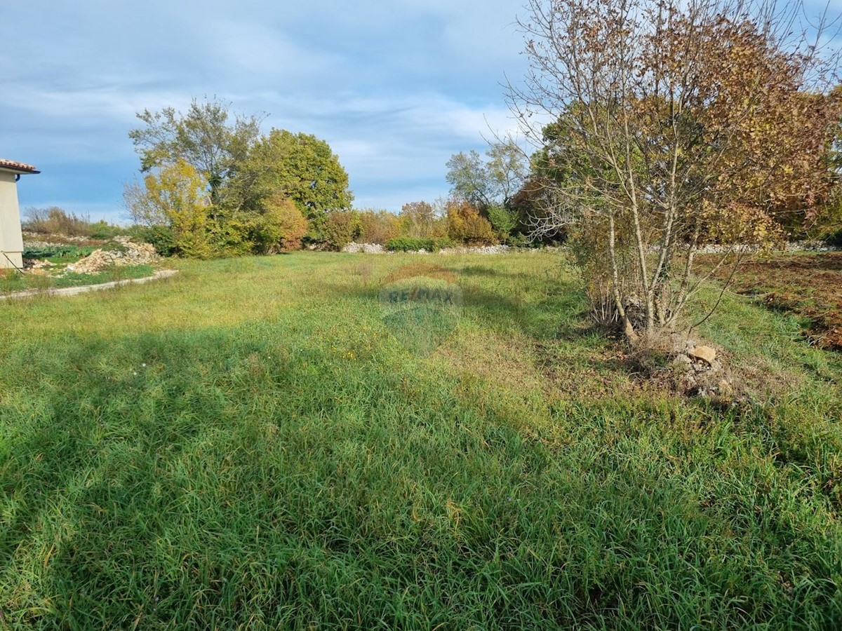 Juršići, Svetvinčenat, 820m2