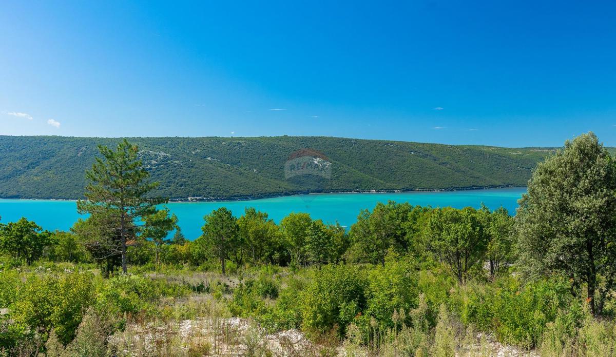 Stavbno zemljišče Trget, Raša, 8.683m2