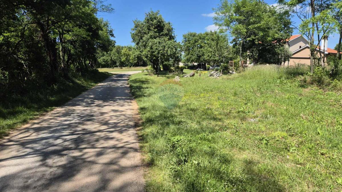 Stavbno zemljišče Šumber, Sveta Nedelja, 7.592m2