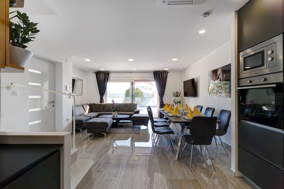 Hiša Dramalj, Crikvenica, 202m2