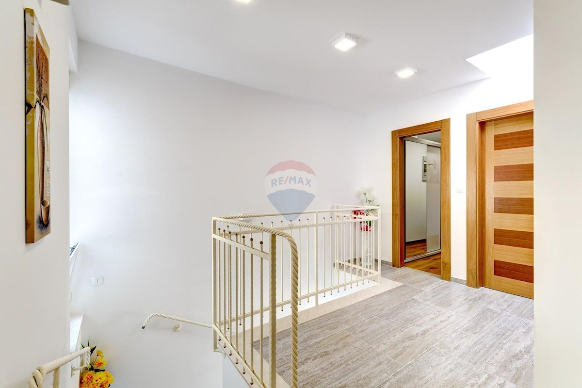 Hiša Dramalj, Crikvenica, 202m2