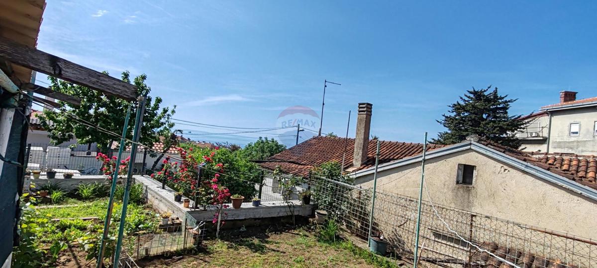 Hiša Krnjevo, Rijeka, 63m2