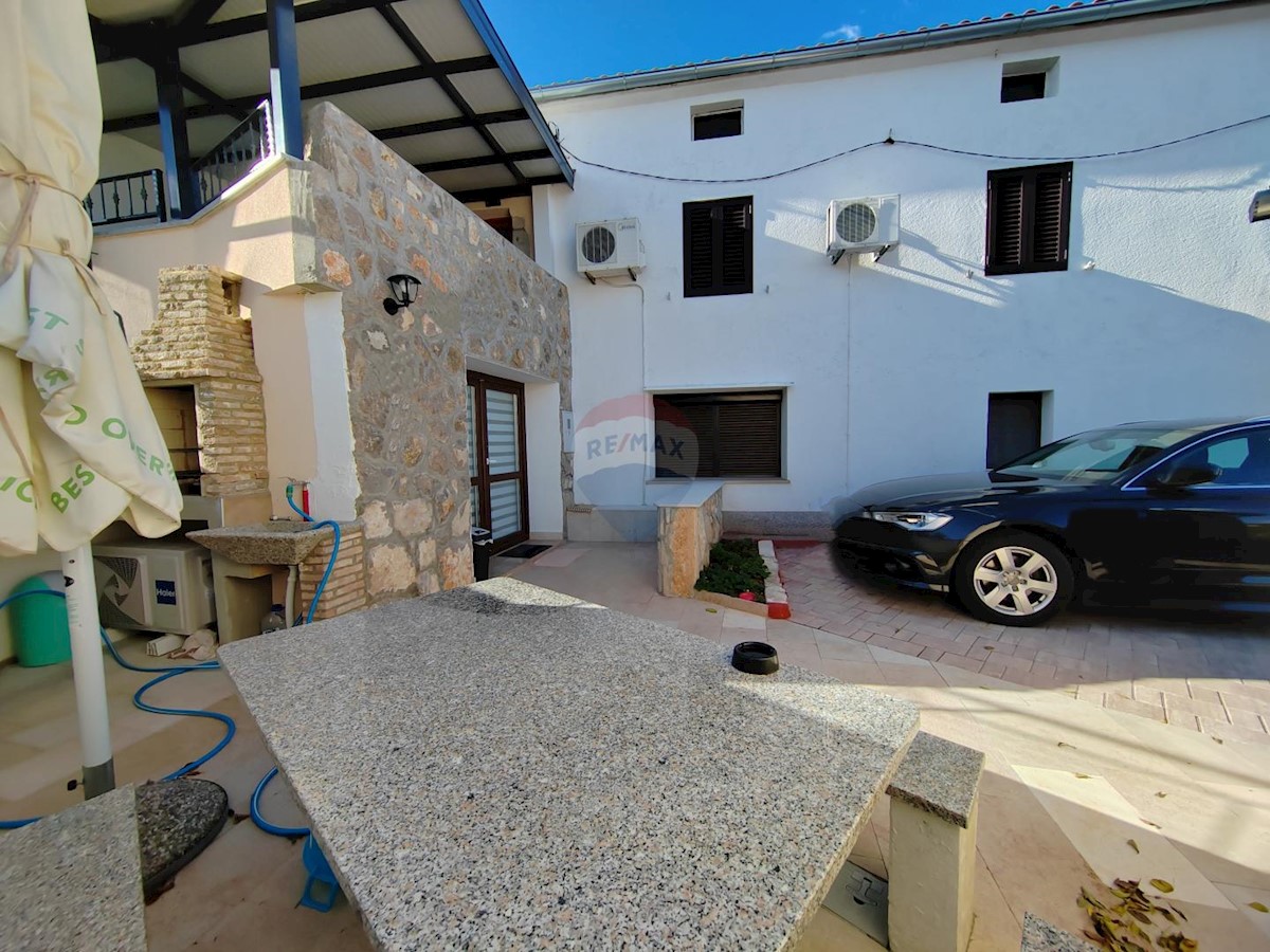 Hiša Milovčići, Malinska-Dubašnica, 100m2