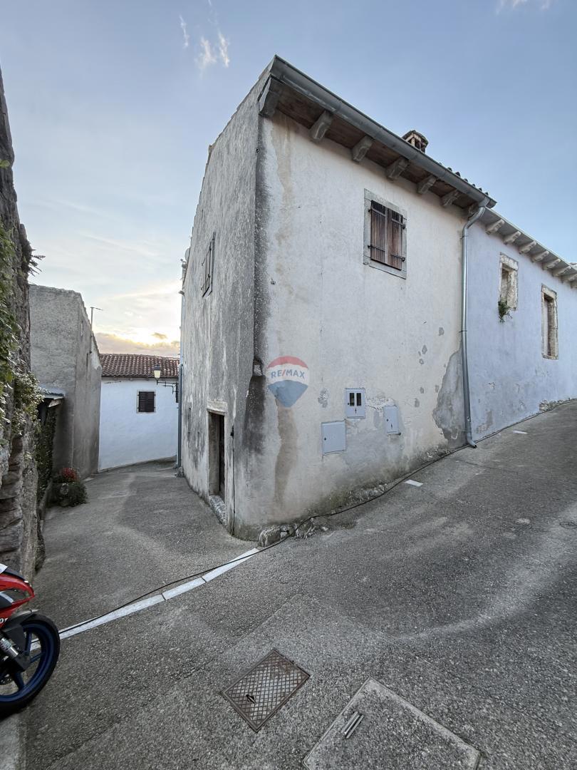 ISTRIA, PIĆAN - Old house 70 m2