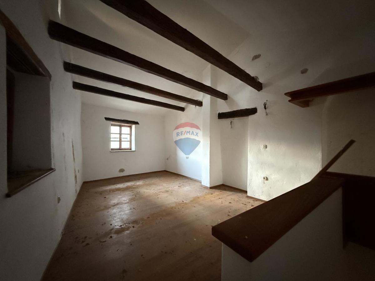 ISTRIA, PIĆAN - Old house 70 m2