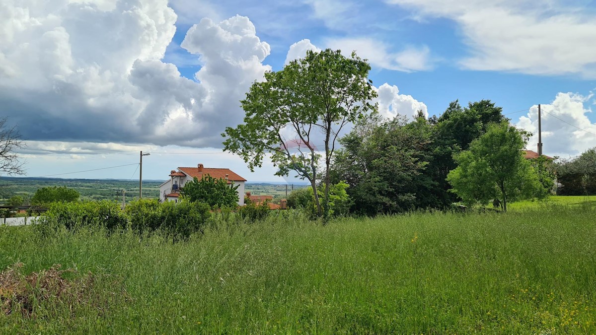 Stavbno zemljišče Kaštelir, Kaštelir-Labinci, 932m2