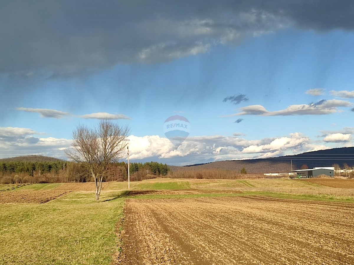 Stavbno zemljišče Otok Oštarijski, Ogulin, 4.476m2