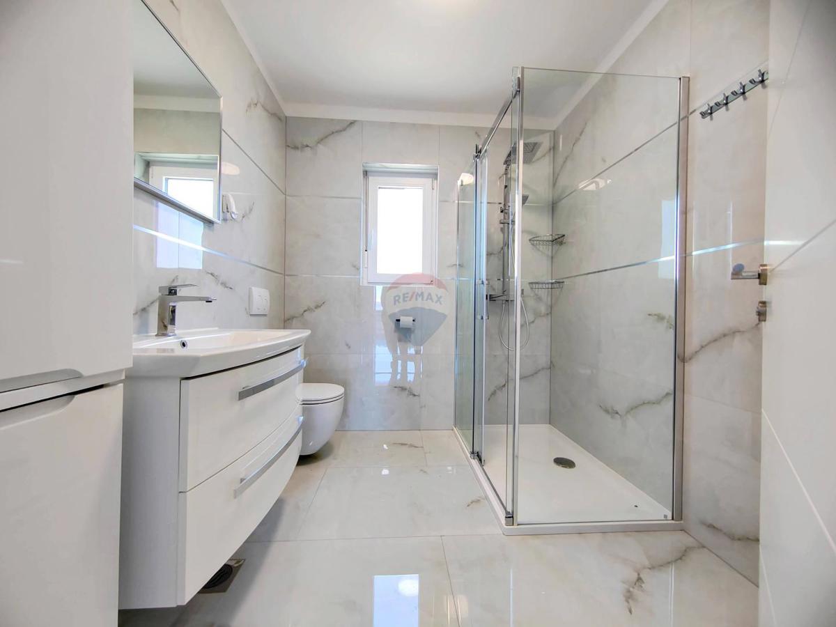 Stanovanje/Apartma Malinska, Malinska-Dubašnica, 81m2