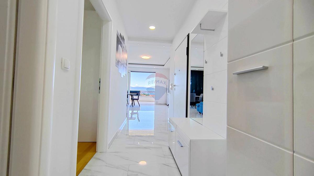 Stanovanje/Apartma Malinska, Malinska-Dubašnica, 81m2